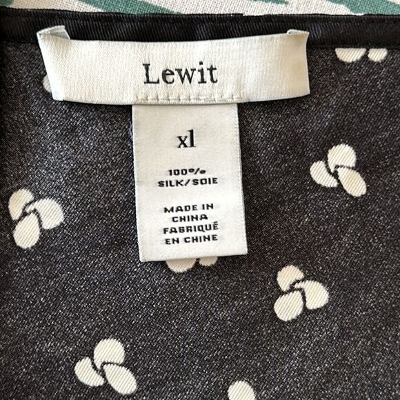 LEWIT Women’s Printed Black Silk Tank Top with ruffle peplum hem Size XL - Picture 7 of 10